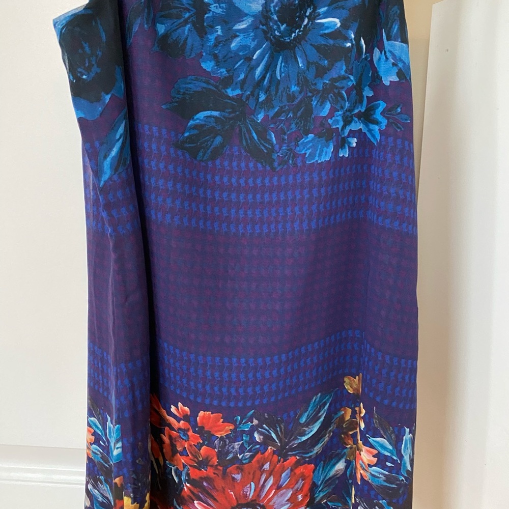 Cabi blue floral tank top - Picture 2 of 5